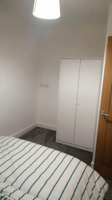 Lovely 1-Bedroom Flat In Hinckley, Le10 ภายนอก รูปภาพ