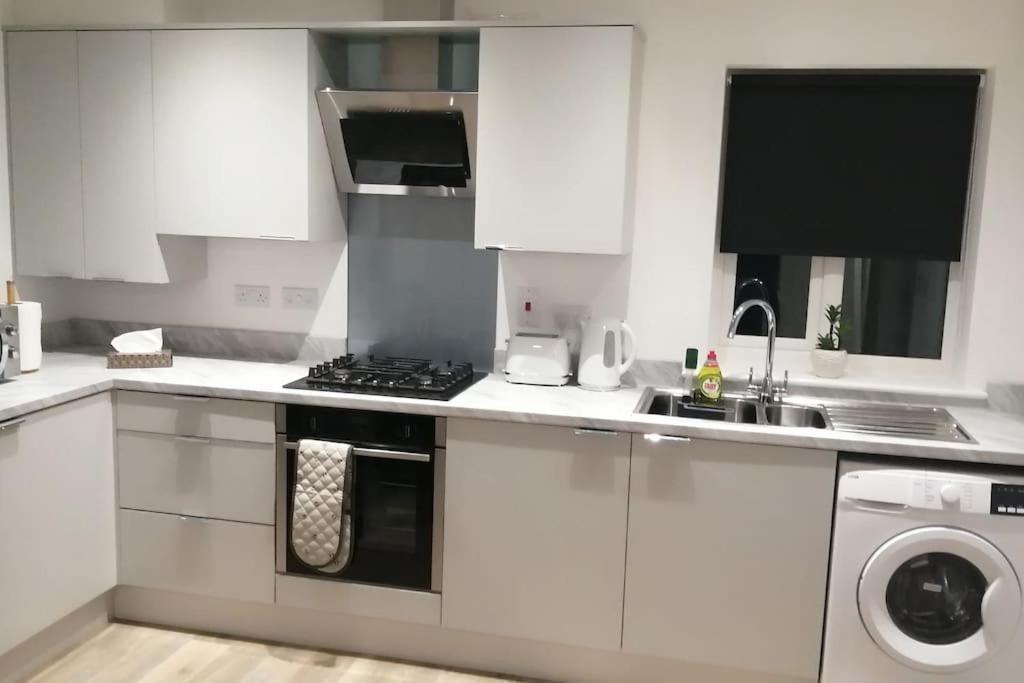 Lovely 1-Bedroom Flat In Hinckley, Le10 ภายนอก รูปภาพ